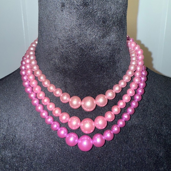 Pink Beaded Women's Necklace - Picture 3 of 3
